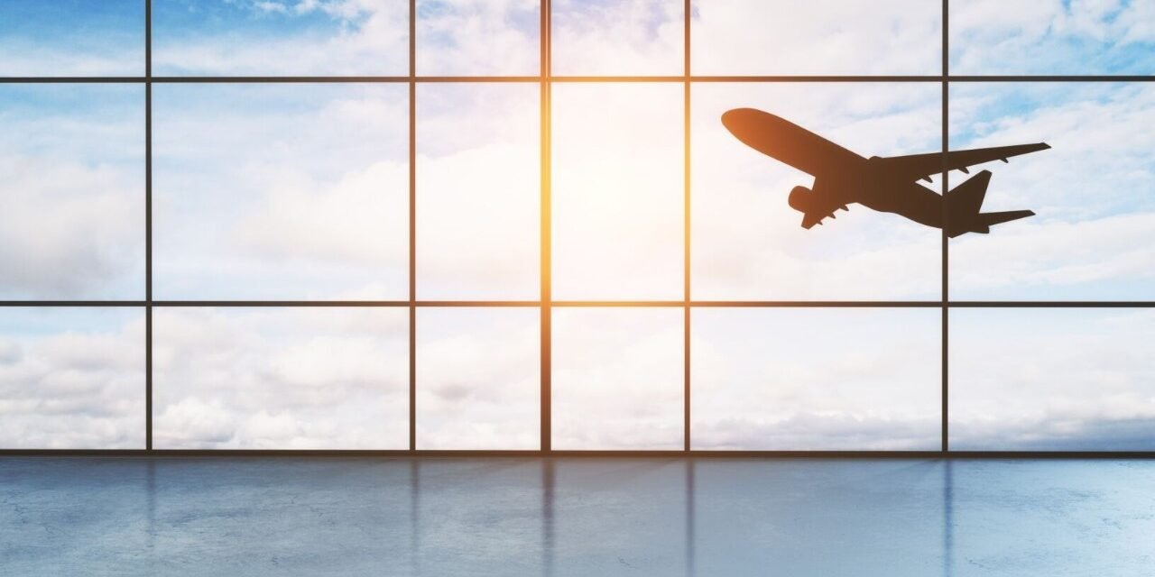 Crisis Aérea en 2025: Choques, Aterrizajes de Emergencia y Amenazas de Bomba Sacuden la Industria y Desploman las Acciones.